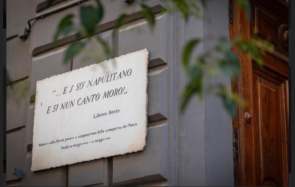 Downtown Napoli B&B - E Si Nun Canto Moro Exterior photo