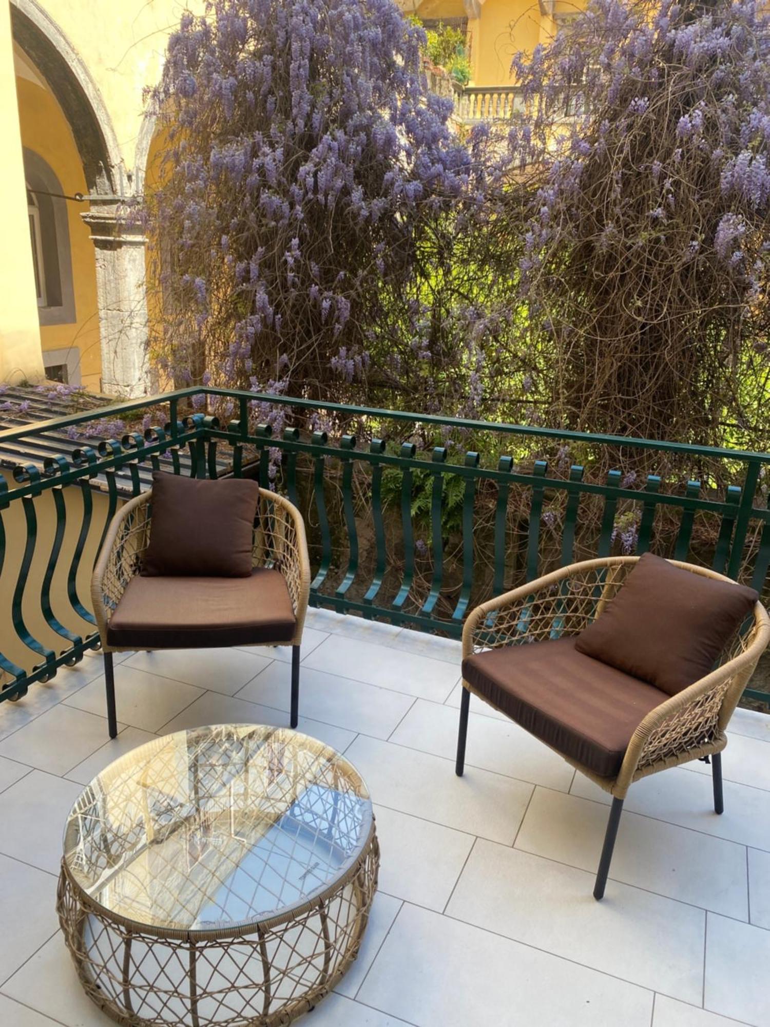 Downtown Napoli B&B - E Si Nun Canto Moro Exterior photo